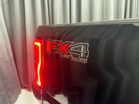 Used 2017 Ford F250 Platinum w/ Platinum Ultimate Package image 31