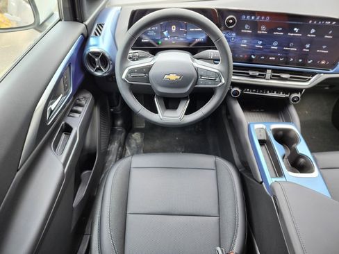 New 2026 Chevrolet Equinox EV LT AWD/4WD image 11