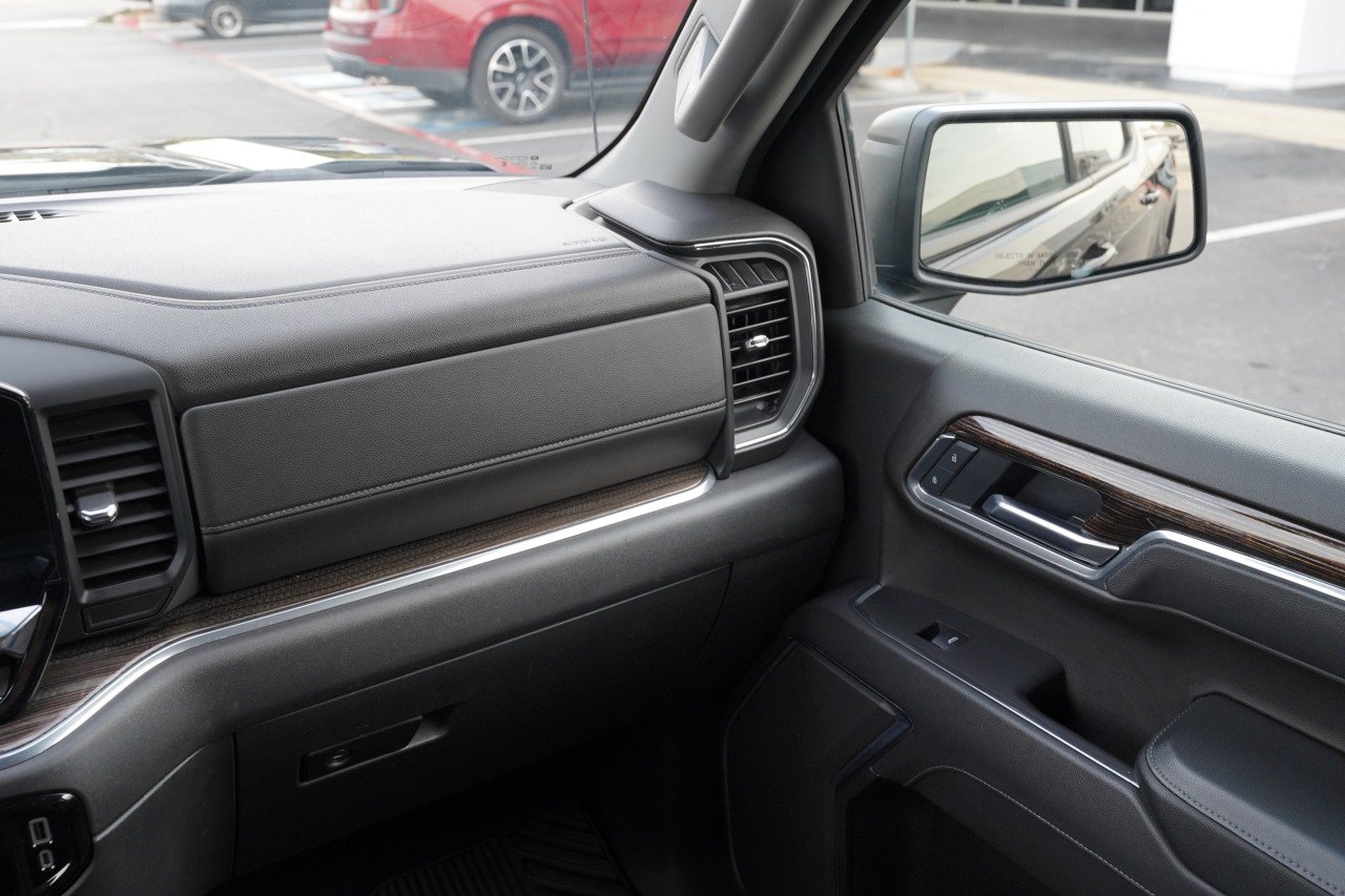 Certified 2025 GMC Sierra 1500 Elevation AWD/4WD image 8