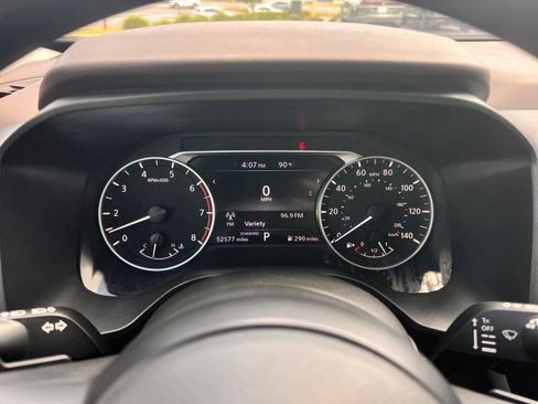 Used 2023 Nissan Rogue S FWD image 12