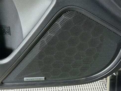 Certified 2025 Subaru Outback Limited XT image 13