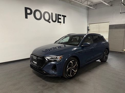 Used 2024 Audi Q8 e-tron Premium Plus w/ Premium Plus Package AWD/4WD image 2