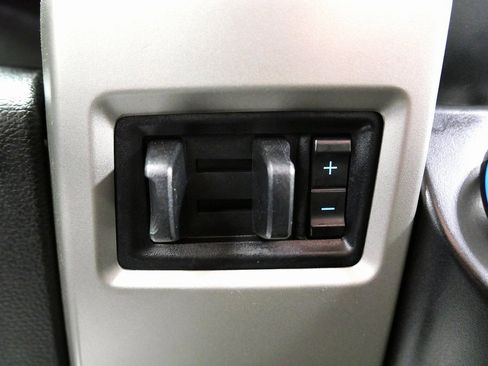 Used 2017 Ford F250 Lariat w/ Chrome Package image 29