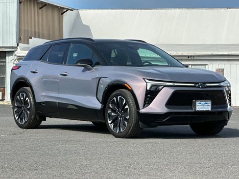 New 2026 Chevrolet Blazer EV RS image 9