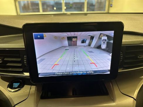 Used 2023 Ford Explorer XLT w/ Equipment Group 202A image 4