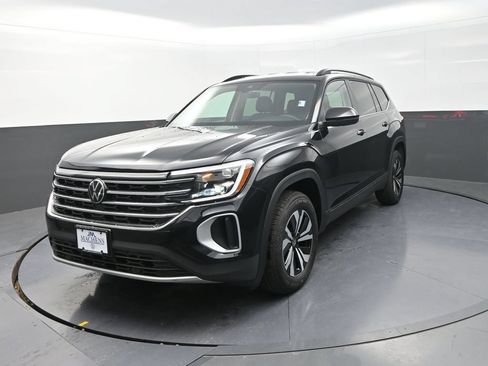 Used 2026 Volkswagen Atlas SE AWD/4WD image 4