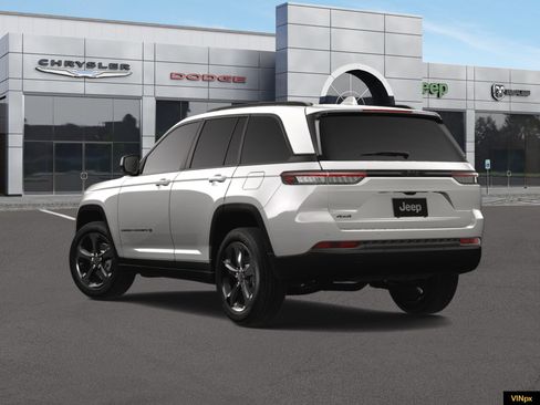 New 2025 Jeep Grand Cherokee Altitude image 5