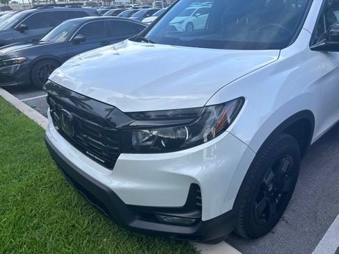 Used 2025 Honda Ridgeline Black Edition image 1