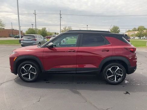 Used 2021 Chevrolet TrailBlazer RS w/ Sun and Liftgate Package AWD/4WD image 1