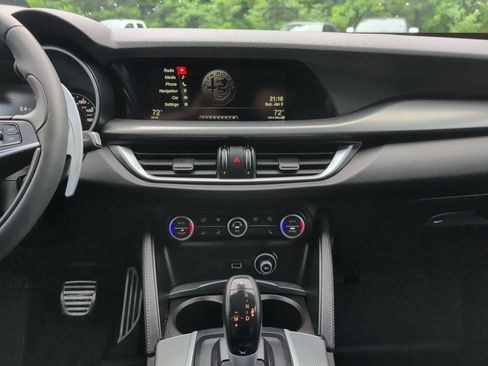 Used 2018 Alfa Romeo Stelvio Ti Sport AWD/4WD image 22