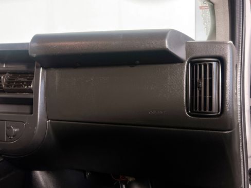 Used 2020 GMC Savana 3500 RWD image 30