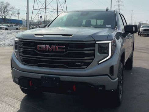 Used 2023 GMC Sierra 1500 AT4 w/ AT4 Premium Package image 7