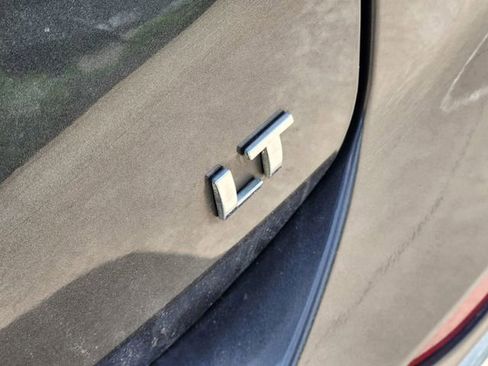 Used 2021 Chevrolet Equinox LT image 12