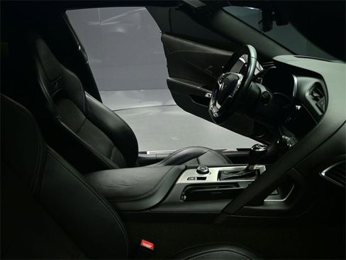 Used 2015 Chevrolet Corvette Z06 w/ 2LZ Preferred Equipment Group image 26