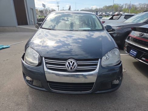 Used 2010 Volkswagen Jetta Limited Edition FWD image 10