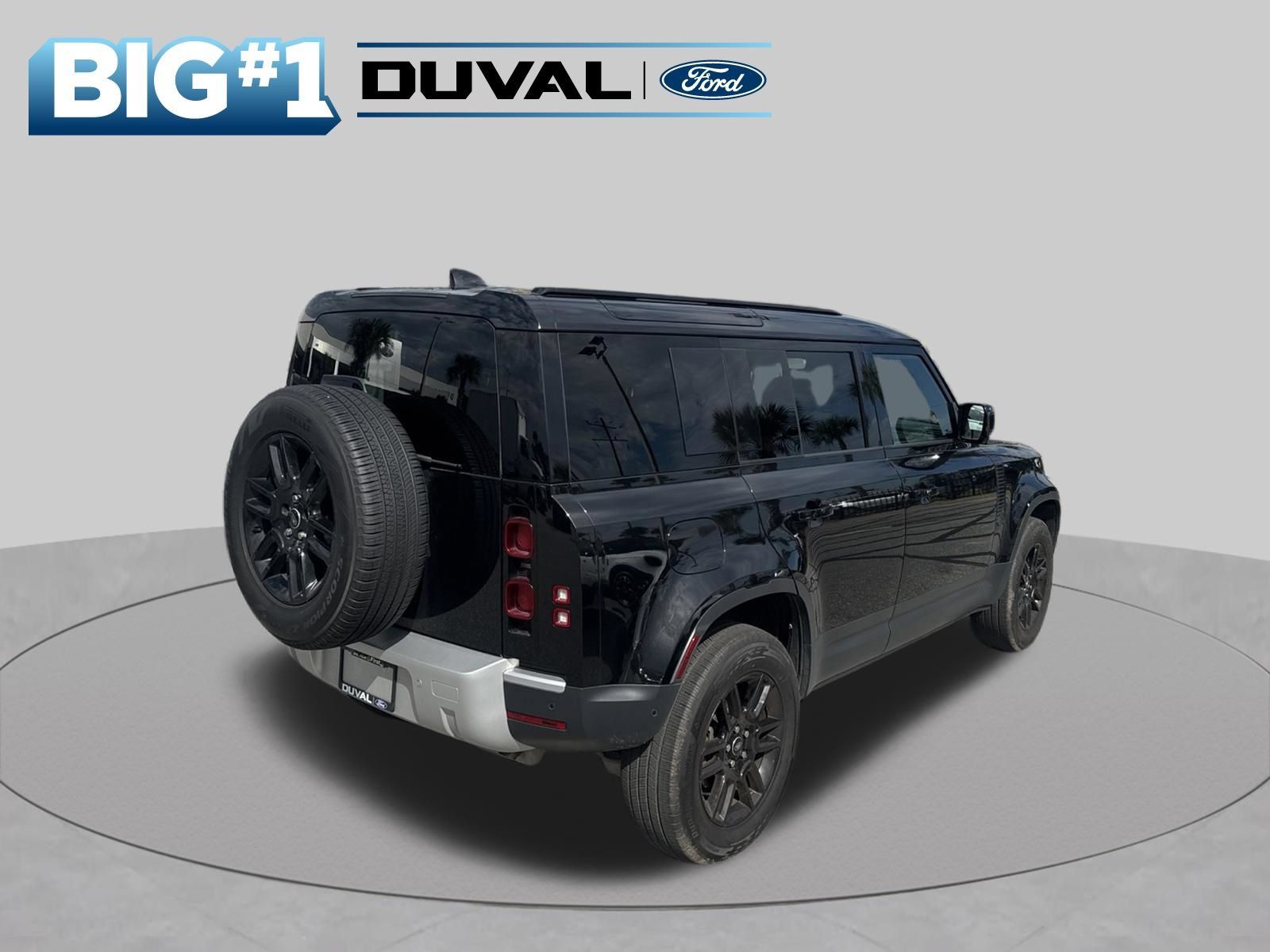 Used 2025 Land Rover Defender 110 S AWD/4WD image 3