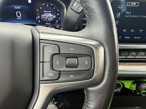 Used 2022 Chevrolet Silverado 1500 LT AWD/4WD image 38