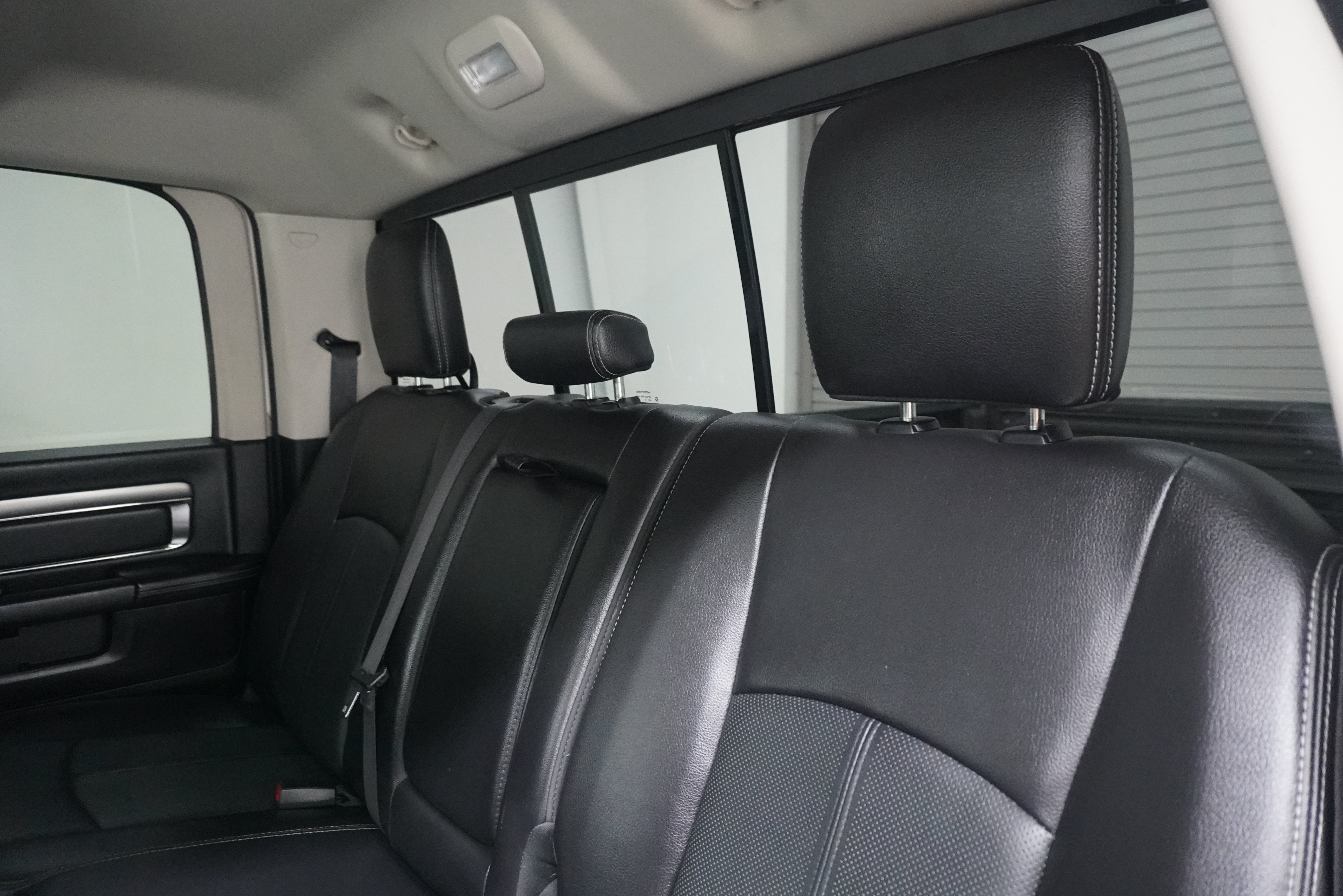 Used 2018 RAM 2500 Laramie w/ Sport Appearance Group AWD/4WD image 12