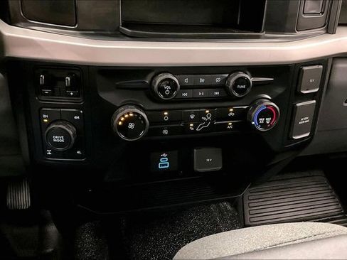 Used 2023 Ford F350 XLT image 39