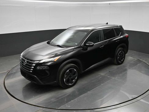 Used 2024 Nissan Rogue SV FWD image 26