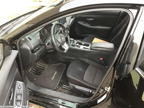 Used 2020 Nissan Sentra SV image 12