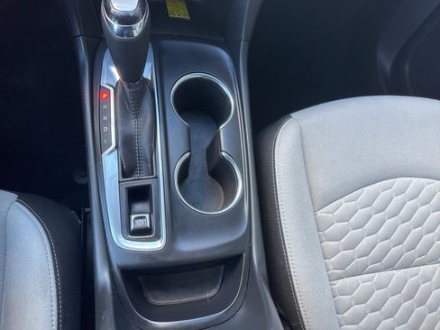 Used 2020 Chevrolet Equinox LS image 26