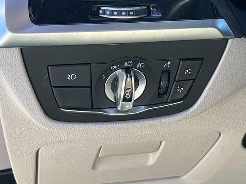 Used 2020 BMW X3 xDrive30e image 27