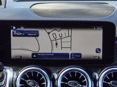 Used 2024 Mercedes-Benz EQB 300 4MATIC image 14