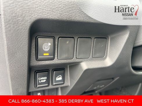 Certified 2025 Nissan Frontier SV image 34