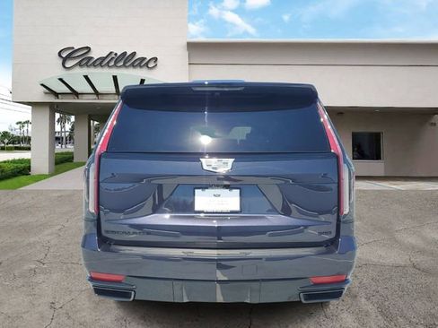 Certified 2023 Cadillac Escalade ESV Sport Platinum w/ LPO, ONYX Package AWD/4WD image 4