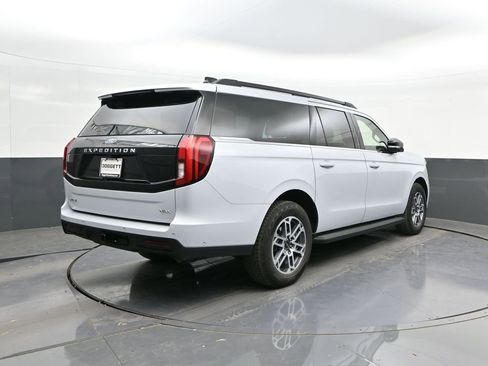 Certified 2025 Ford Expedition Max Active image 11