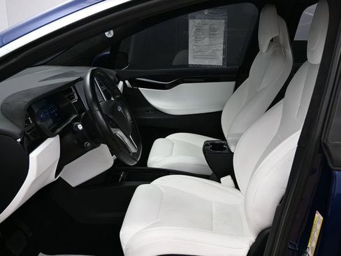 Used 2017 Tesla Model X 90D image 18