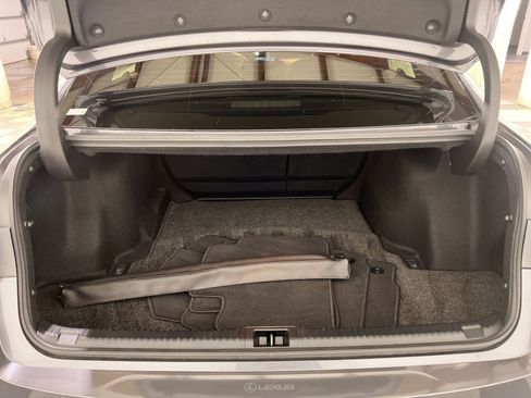 Used 2024 Lexus IS 300 w/ Premium Package image 26