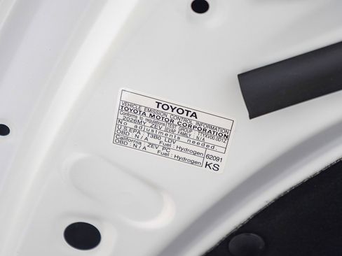 New 2026 Toyota Mirai RWD image 14