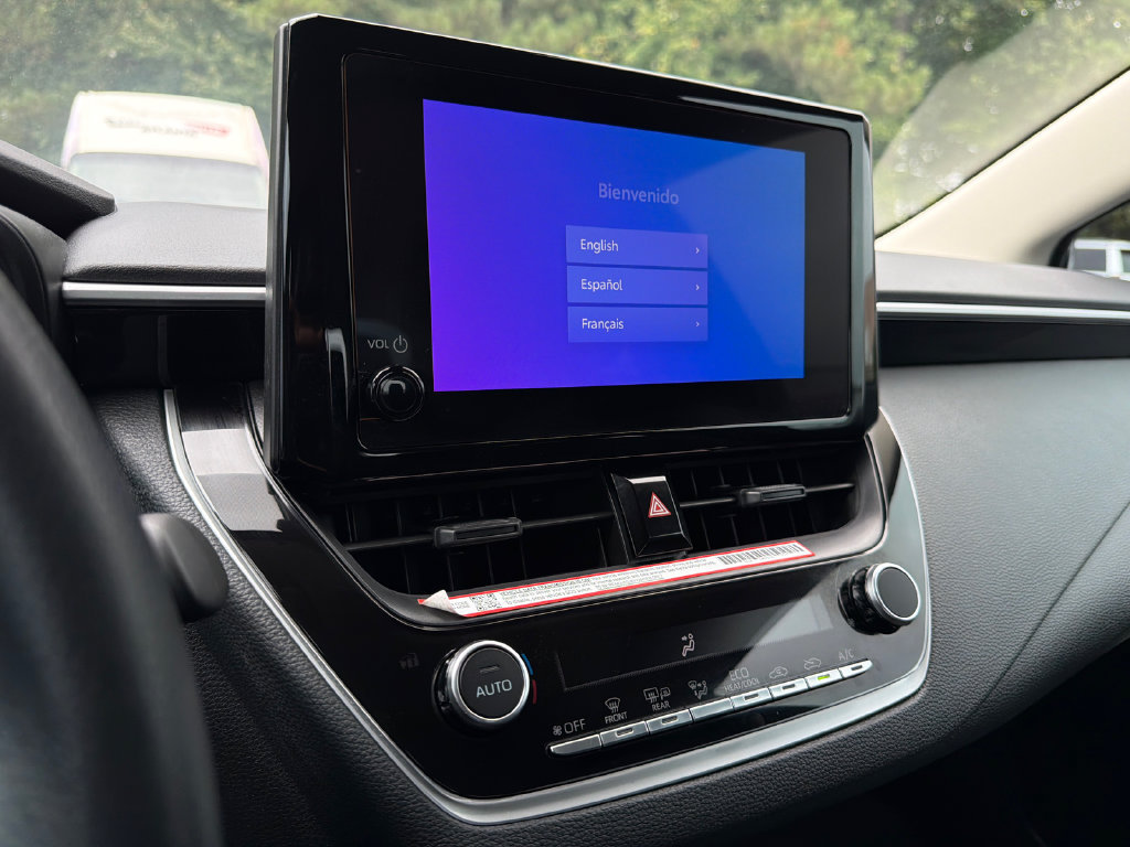 Used 2026 Toyota Corolla LE FWD image 32