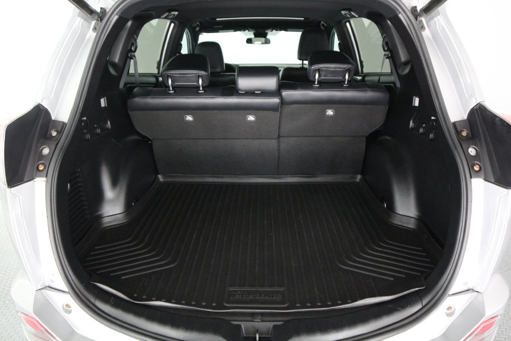 Used 2017 Toyota RAV4 SE AWD/4WD image 34