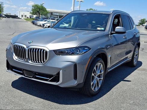 Certified 2026 BMW X5 xDrive40i AWD/4WD image 3