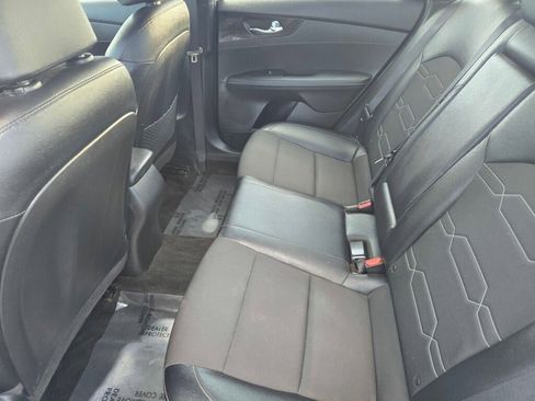 Used 2023 Kia Forte GT-Line w/ GT-Line Premium Package image 15