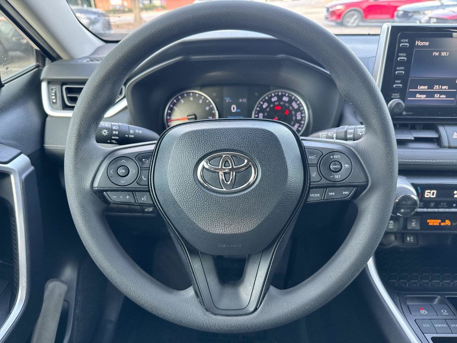Used 2019 Toyota RAV4 XLE w/ Convenience Package FWD image 6