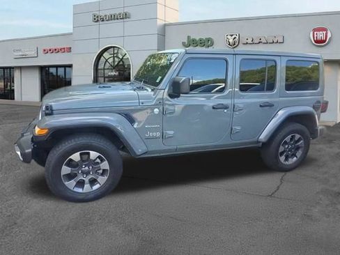 Used 2023 Jeep Wrangler Unlimited Sahara w/ Cold Weather Group AWD/4WD image 9