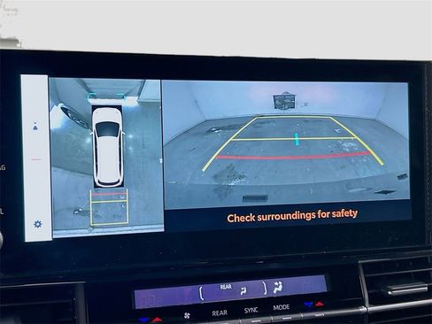 New 2026 Toyota Sienna Platinum image 12