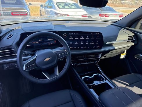 New 2026 Chevrolet Traverse LT w/ Sun and Wheel Package image 10