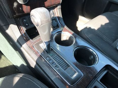 Used 2017 Chevrolet Traverse LT image 10