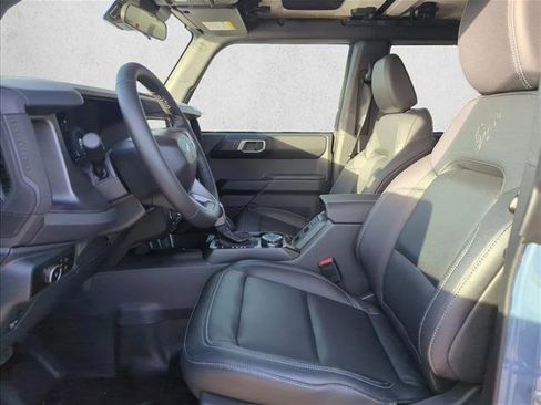 New 2025 Ford Bronco Badlands w/ Sasquatch Package image 4