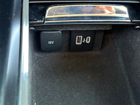 Used 2023 Lincoln Corsair AWD image 22