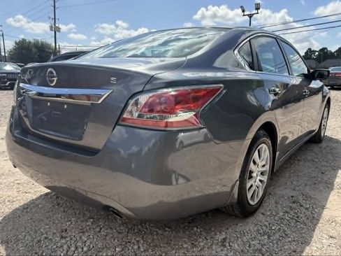 Used 2014 Nissan Altima 2.5 S FWD image 5