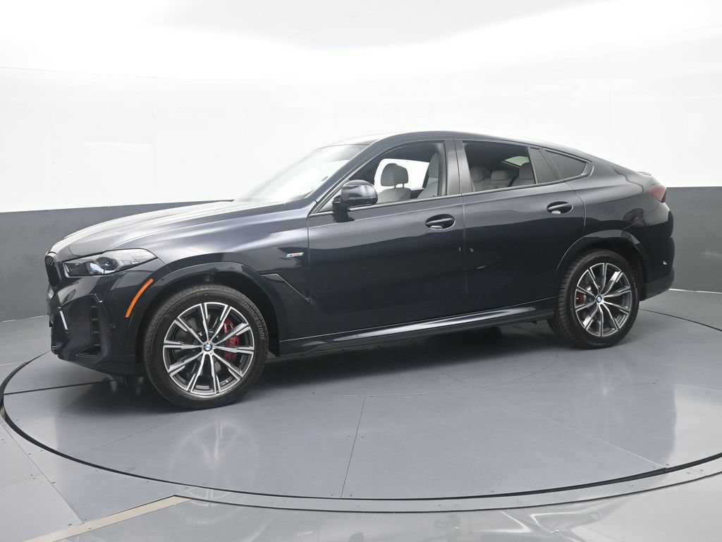 Used 2025 BMW X6 xDrive40i AWD/4WD image 2