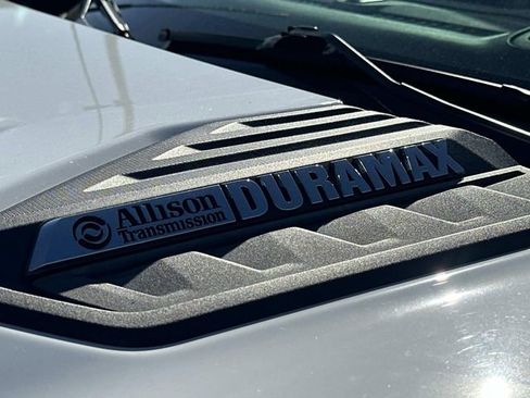 Used 2022 Chevrolet Silverado 2500 LTZ w/ LTZ Convenience Package image 17