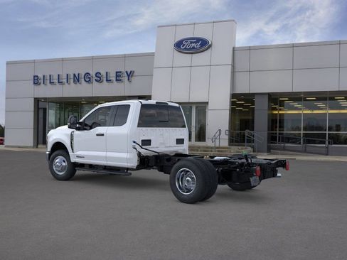 New 2026 Ford F350 XL w/ XL Chrome Package image 4