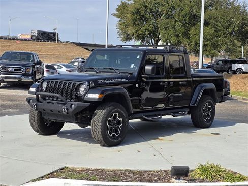 Used 2021 Jeep Gladiator Sport image 7